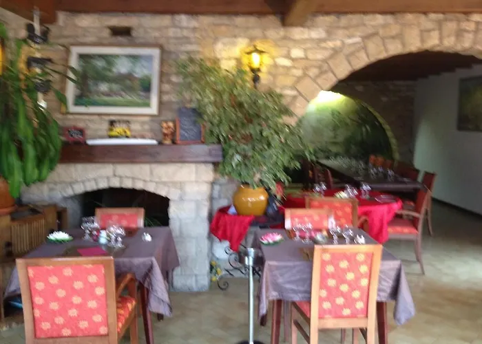 La Table Des Bons Peres Отель